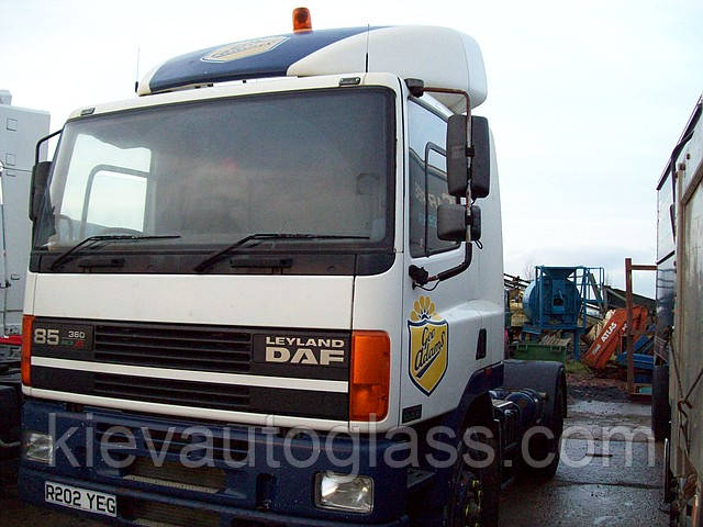 Лобове скло на DAF 85 1992-12 г. 