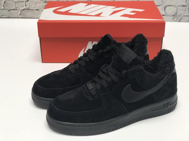 Зимние кроссовки на меху черного цвета Nike Air Force 1 Low Black Зимние кроссовки на меху черного цвета Nike Air Force 1 Low Black фото