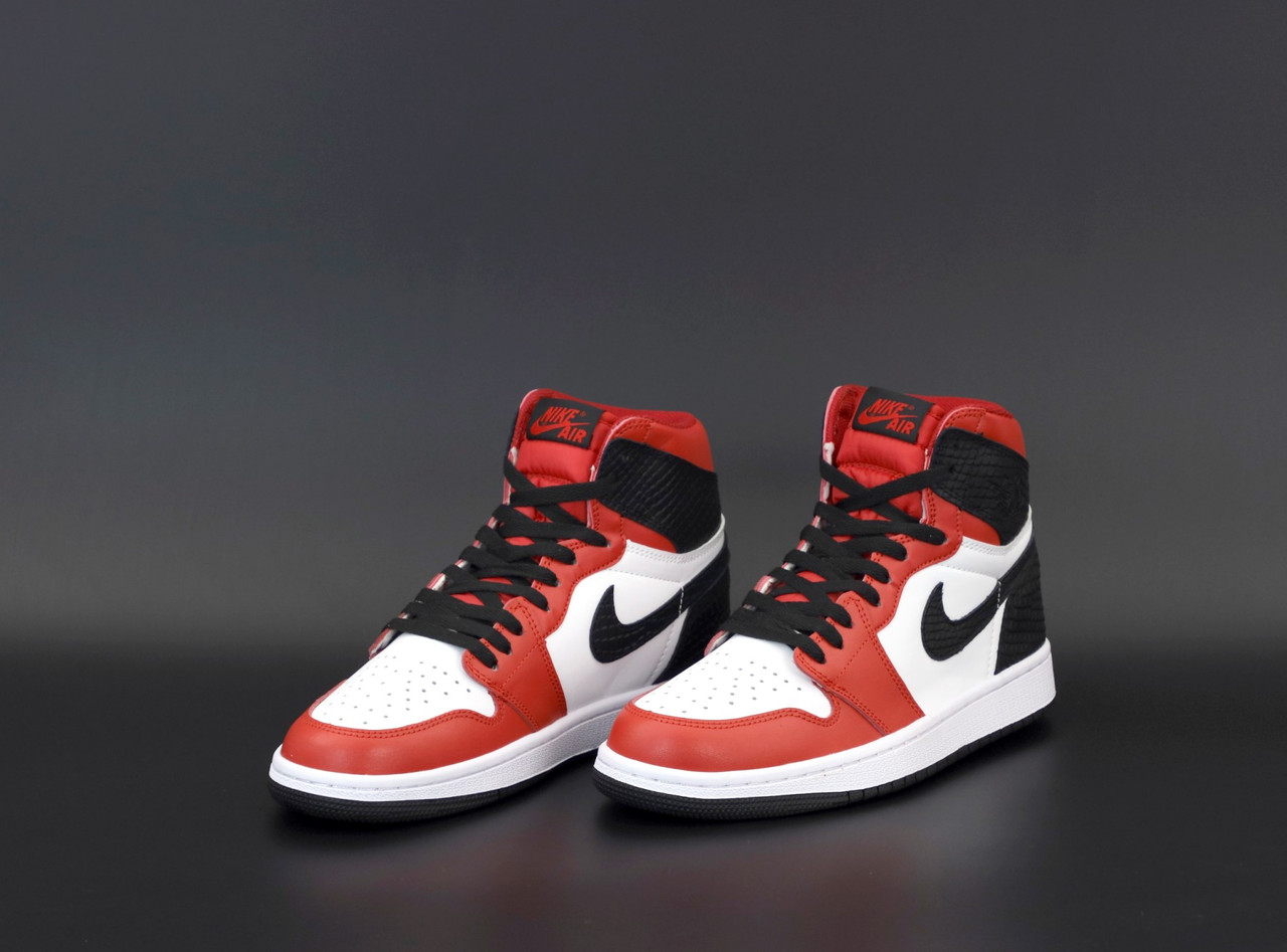 Чоловічі високі Кросівки Nike Air Jordan 1 Retro