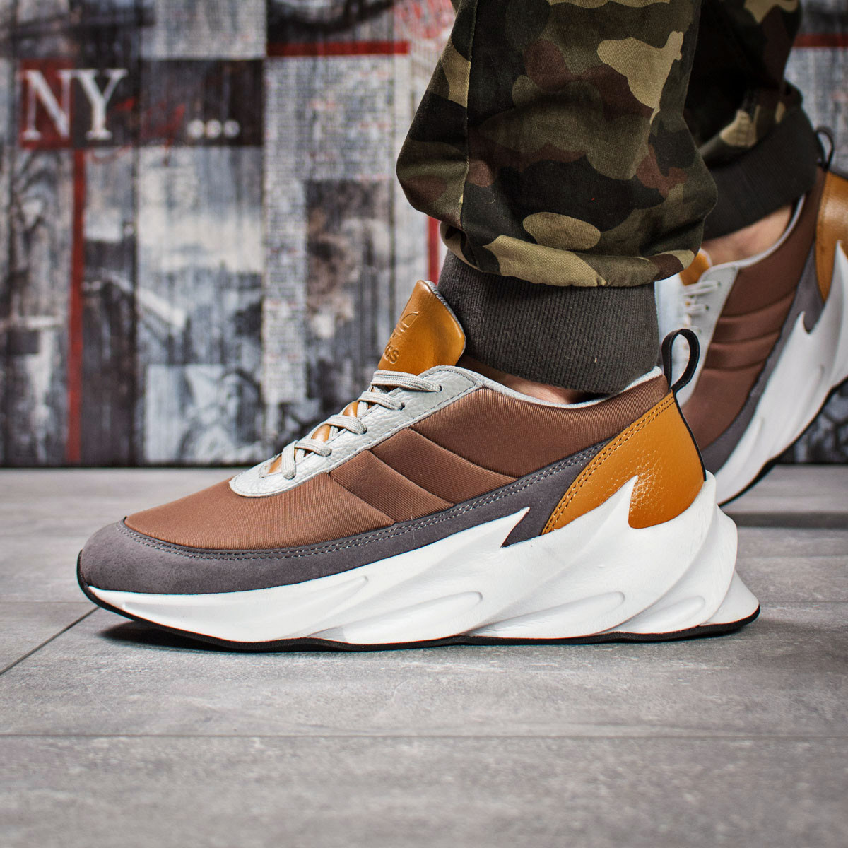 Кросівки чоловічі 15606, Adidas Sharks, коричневі, < 41> р. 41-26,0см.