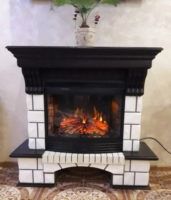 Фронтальний камін Fireplace Карпати Білий + Темний дуб ефект живого полум'я зі звуком і обігрівом