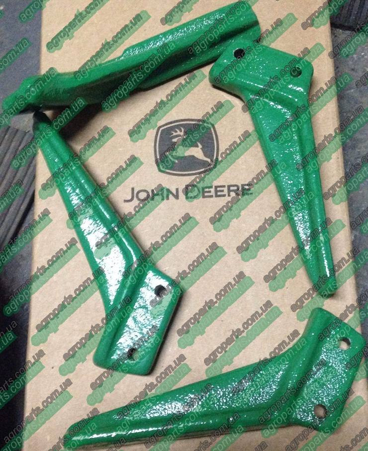 Захист A61577 чистик A38818 запчастини A24899 GUARD John Deere А61577 Scraper aa54755