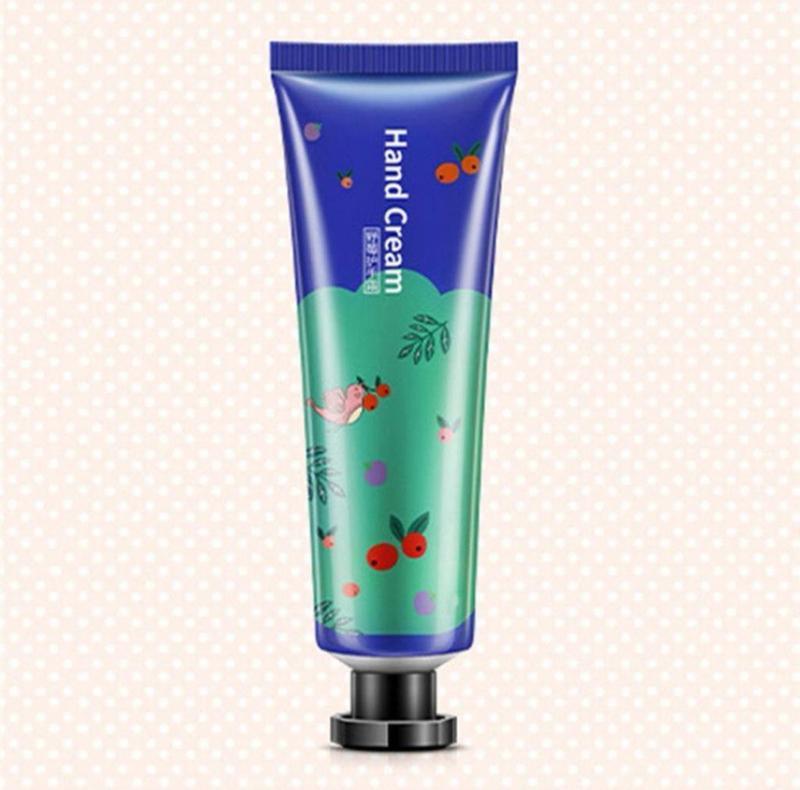 Зволожувальний крем для рук з екстрактом лісової ягоди Bioaqua Hand Cream "Лісова ягода"