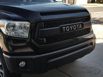 Решітка радіатора Toyota Tundra (14-17) стиль TRD
