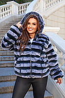 Стильний сірий жіночий батальний кожушок зі штучного хутра шиншилу р.48-56 з капюшоном. Арт-1310/37