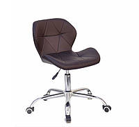 Стильное кресло на колесиках с хромированным основанием из эко-кожи шоколад Invar CH-Office