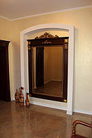 Зеркало в классической деревянной раме с резьбой 3