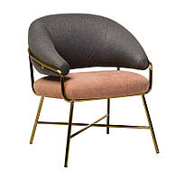 Дизайнерское мягкое кресло Адель серо розового цвета, на ножках для лаунж зоны, в тканевой обивке Vetro Mebel