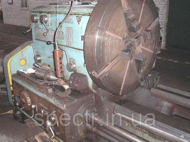 Верстат токарно-гвинторізний мод.1М65-3000