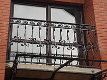 Кованые перила на балкон 2