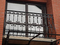 Кованые перила на балкон 6