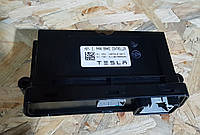 Блок контроля стояночного тормоза Tesla model X 1007618-00-C Tesla s Блок управління стояночного гальма Tesla