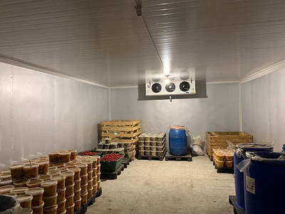 Холодильная камера для хранения солений.ТМ "МОЕ", г.Бахмут 