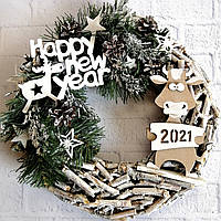 Новорічний вінок на двері в еко-стилі з фігуркою Біка символом 2021 року Ручна робота