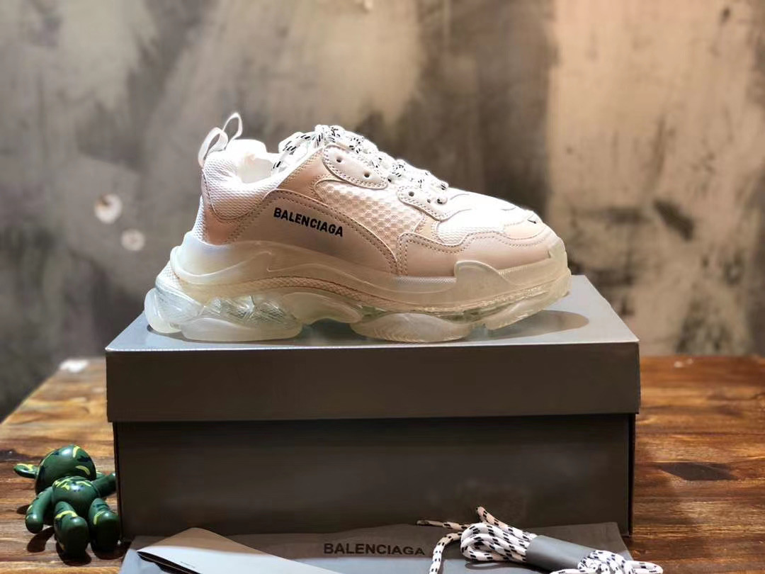 Жіночі кросівки Balenciaga