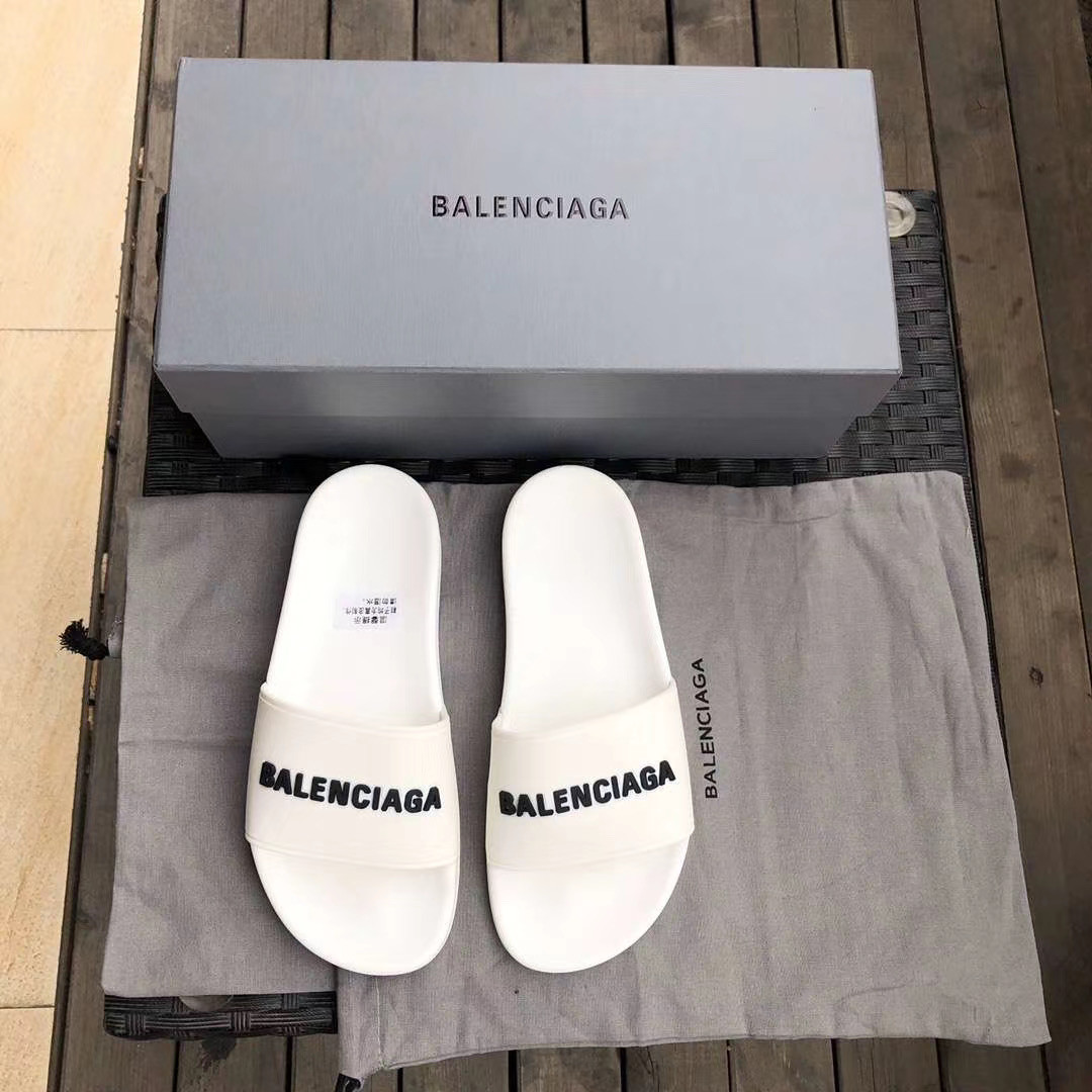 Шльопанці жіночі Balenciaga