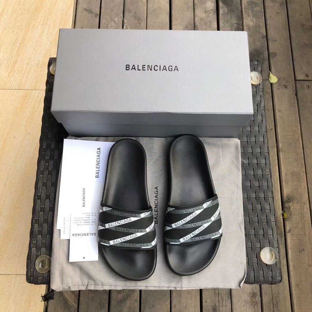 Шльопанці Balenciaga жіночі
