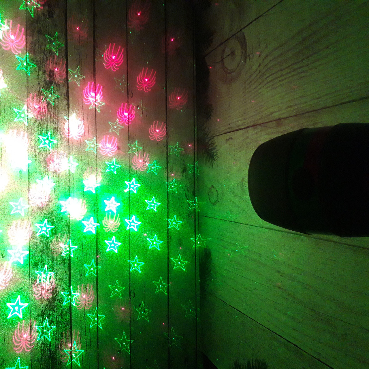 Лазерный проектор Star Shower Motion установка для улицы и на фасад дома Новогодние освещение (Живые фото) - фото 10 - id-p1284510907