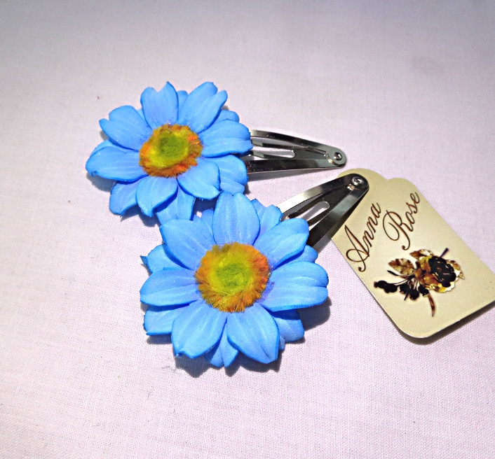 Шпилька твк так з квітами з фоамирана ручної роботи "Блакитна Ромашка"
