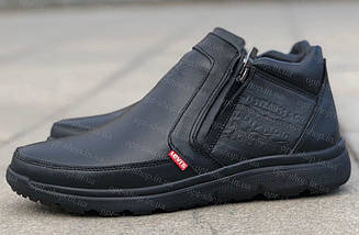 Зимові чоловічі черевики шкіряні чорні на замку молнії Levis від виробника 42 розмір