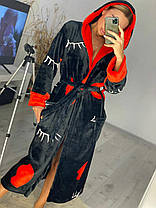 Теплий жіночий махровий халат із заходом із поясом чорного кольору, фото 3