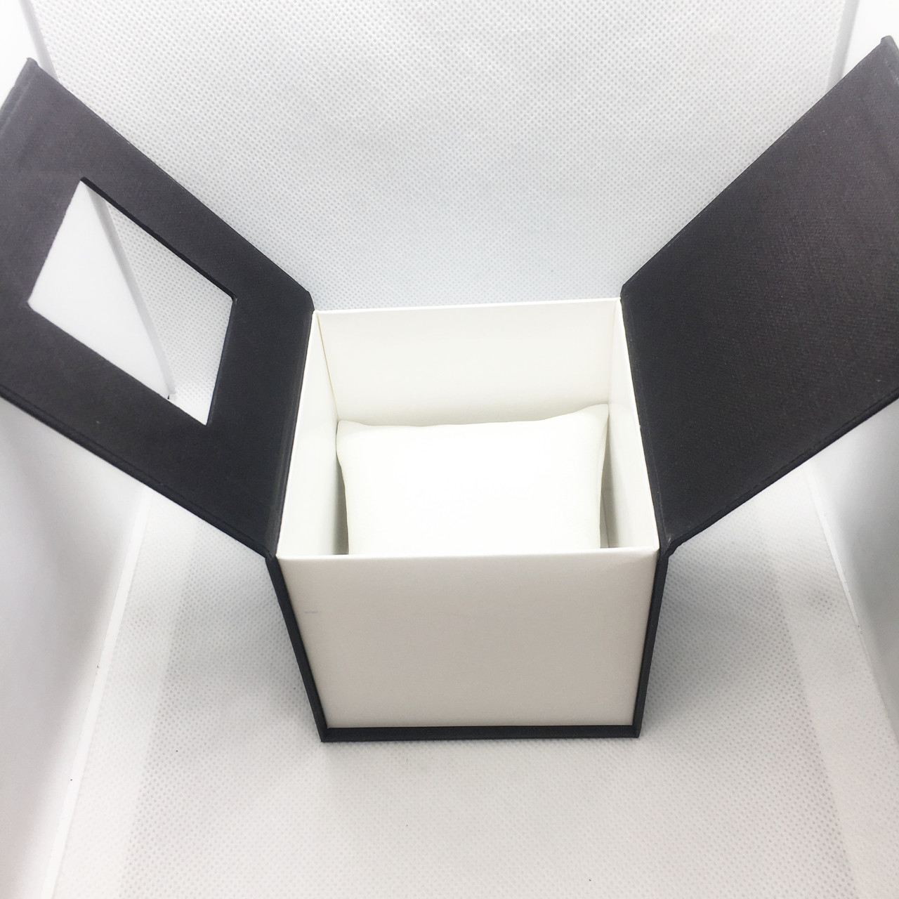 Чёрно-белая подарочная коробка для часов большая, футляр, шкатулка ( код: IBW525BO ) - фото 9 - id-p1285018202
