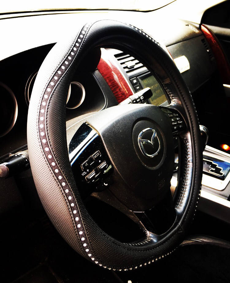 

Оплётка на руль со стразами, Белый