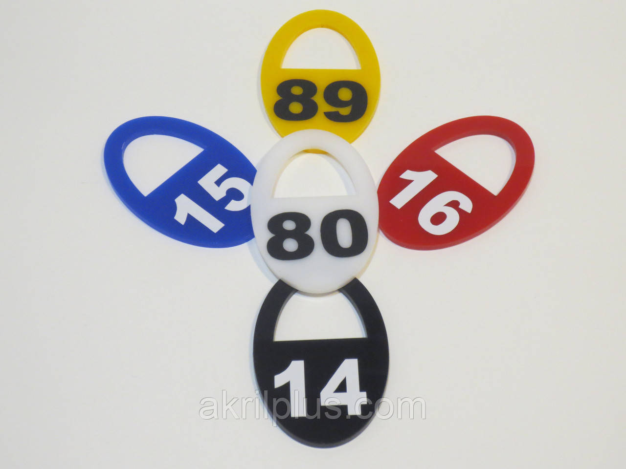 Номерки в асортименті 45*70 мм для роздягання