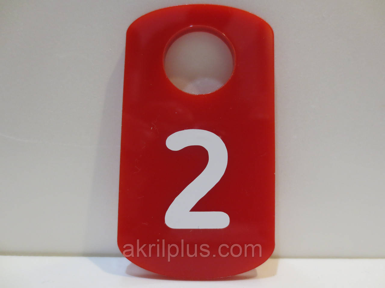 Номерки червоні 40*70 мм в гардероб, для ключів
