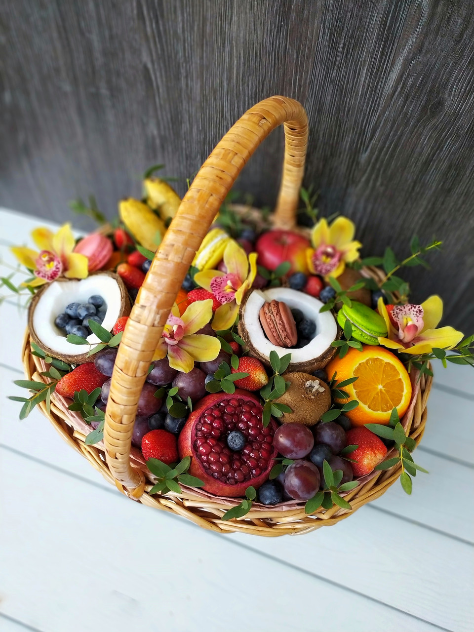 Фруктовий кошик «Вітамінний": продаж, ціна у Києві. Смачні подарунки від «Liliya Flowers» - 1168595320