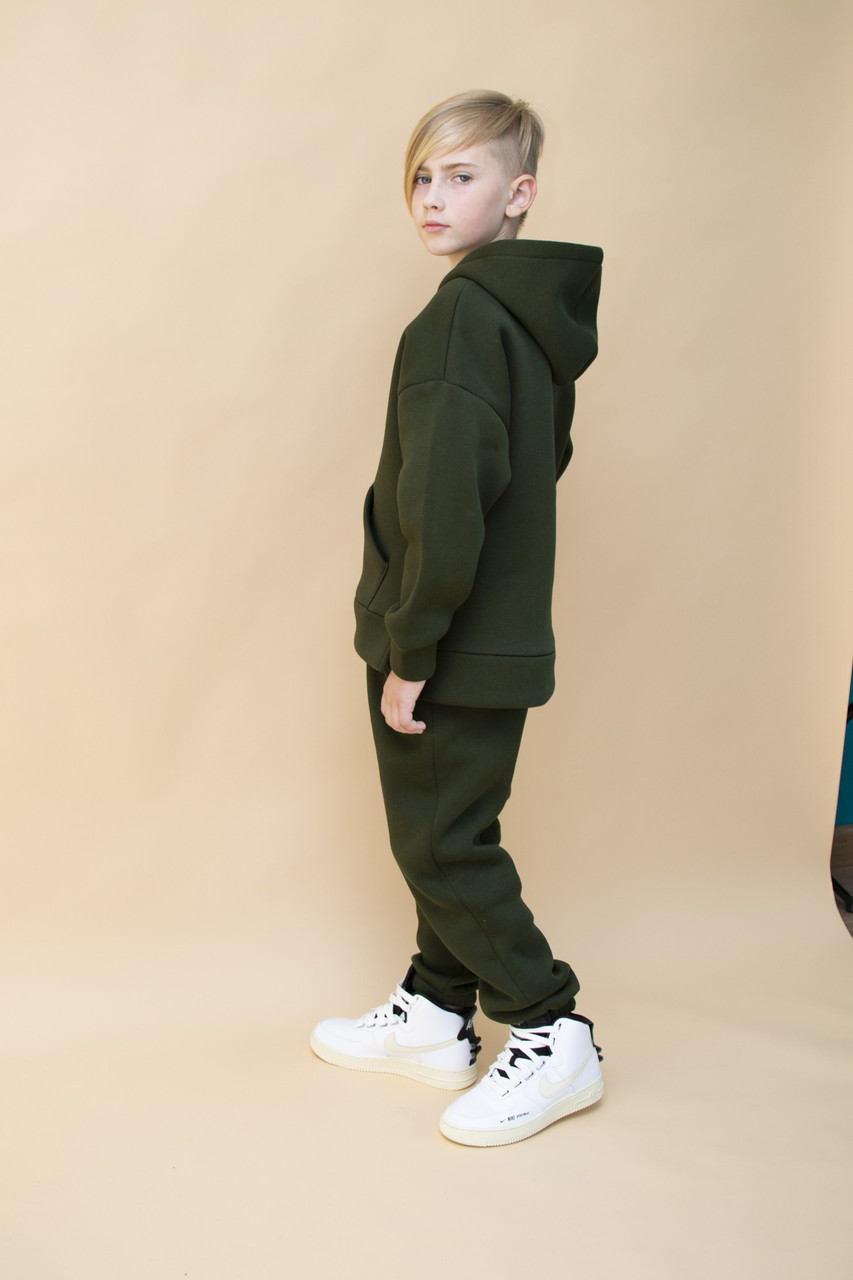 Спортивний костюм для хлопчика на зиму оливкового кольору утеплений дитячий костюм-двійка вік 6-10 років