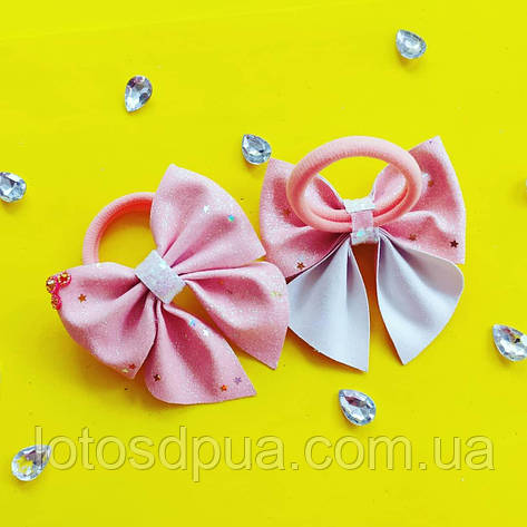 Детский бант из экокожи на резинке "Карина" (розовый), фото 2