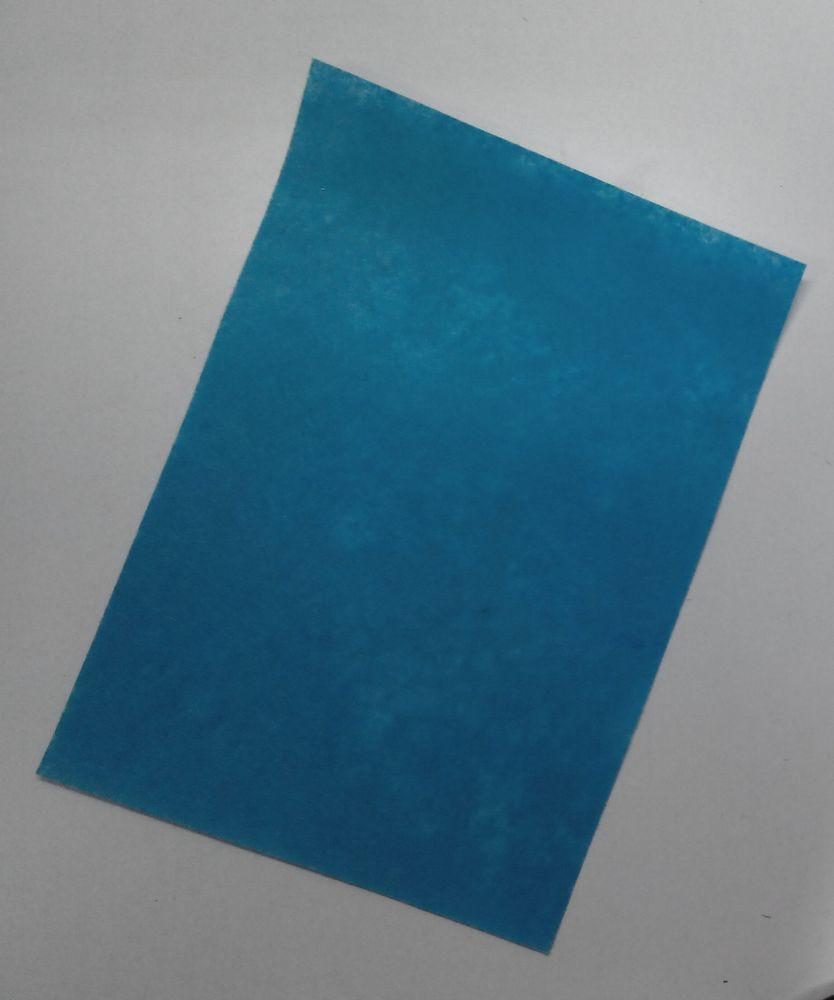 Фетр 1 мм, колір — небесно-синій.