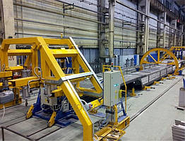 Стенд-кантувач для складання зварювання поздовжньої балки