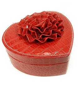 Скриня для біжутерії "Сердечко" червона (17,5х18,5х11 см)