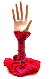 Підставка під біжутерію "Рука" червона (19,5х5,5х3,5 см)