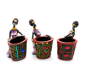 Підставка для ручок "Африканка з кошиком" (17х8,5х8 см)