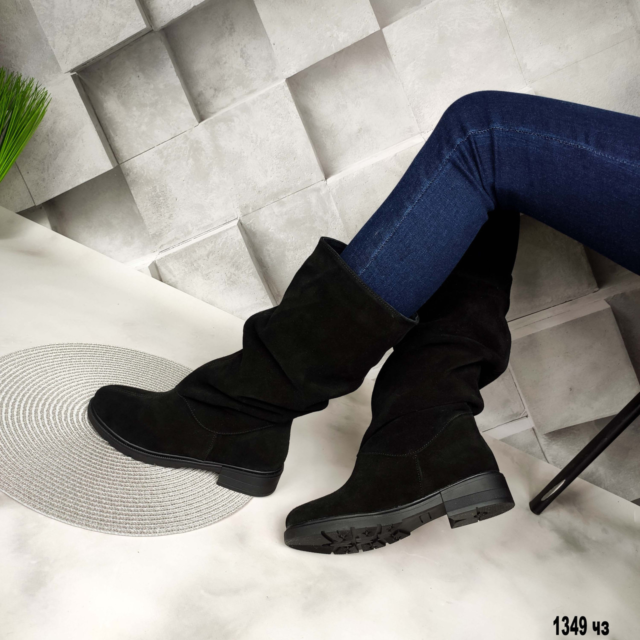 Замшеві зимові чоботи на невеликих підборах, фото 1