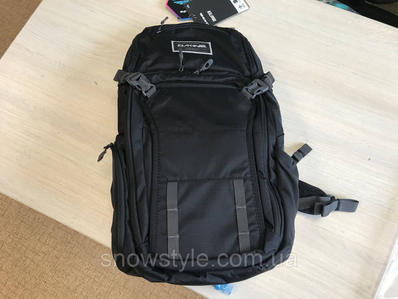 Dakine drafter cheap