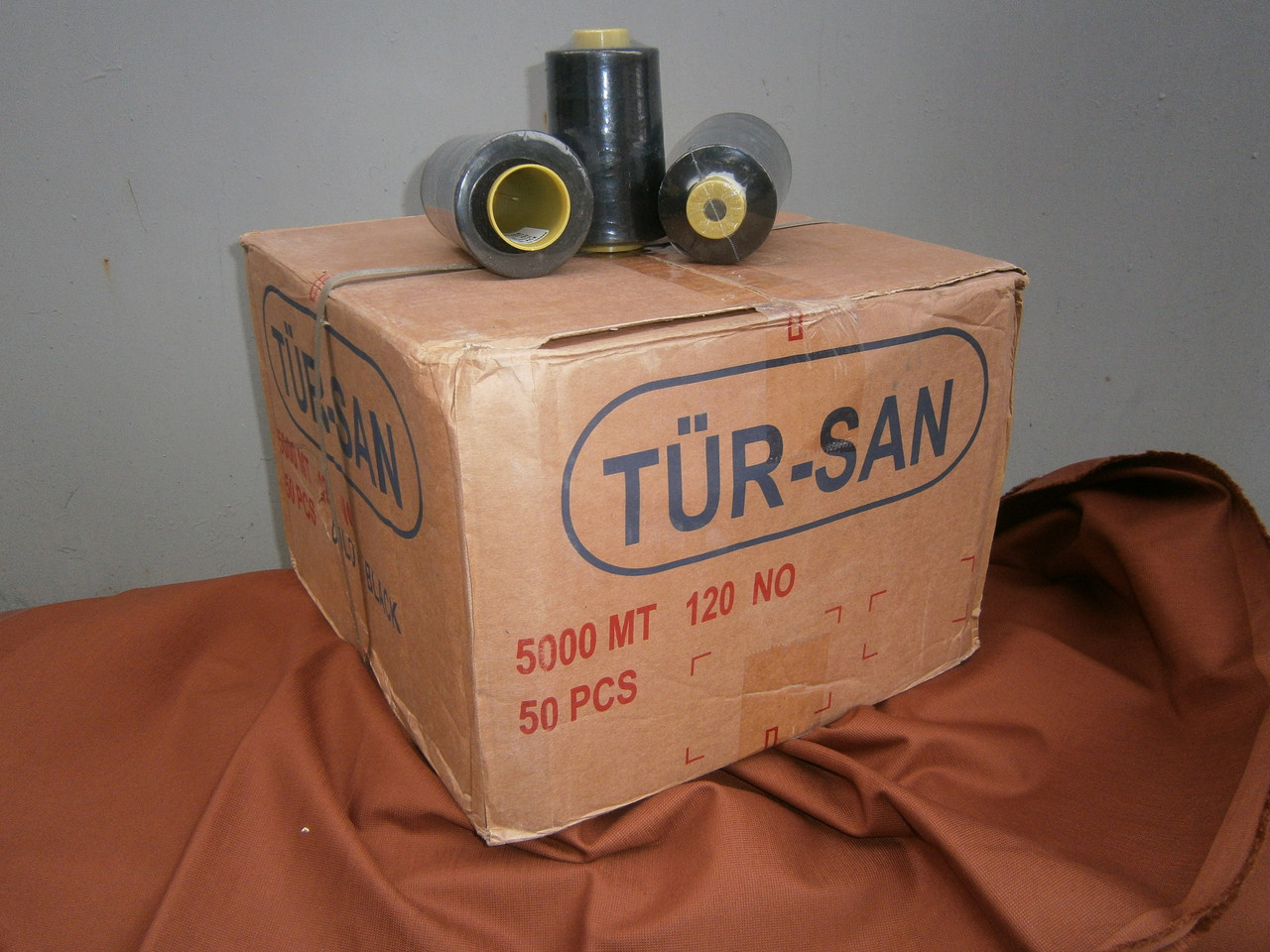 Нитки армированные TUR-SAN №120 5000м черные - фото 1 - id-p181939565