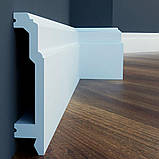 Ударостійкий плінтус LPC-26 з дюрополімер білого кольору Cezar висотою 103мм. Доставка, фото 3