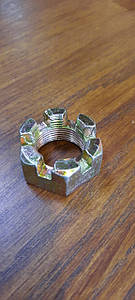 853514 Гайка корончатая рульового пальця М24х1,5 КАМАЗ