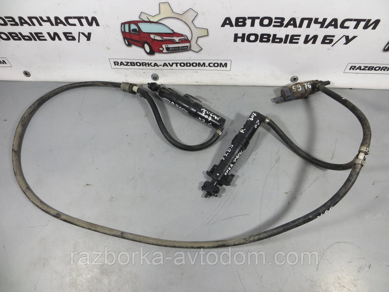 Комплект омивача фар (з моторчиком) Peugeot 307 (2001-2008) ОЕ: 6434.77