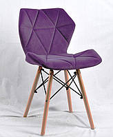 Пурпурный бархатный стул на деревянных ножках с черной крестовиной Greg