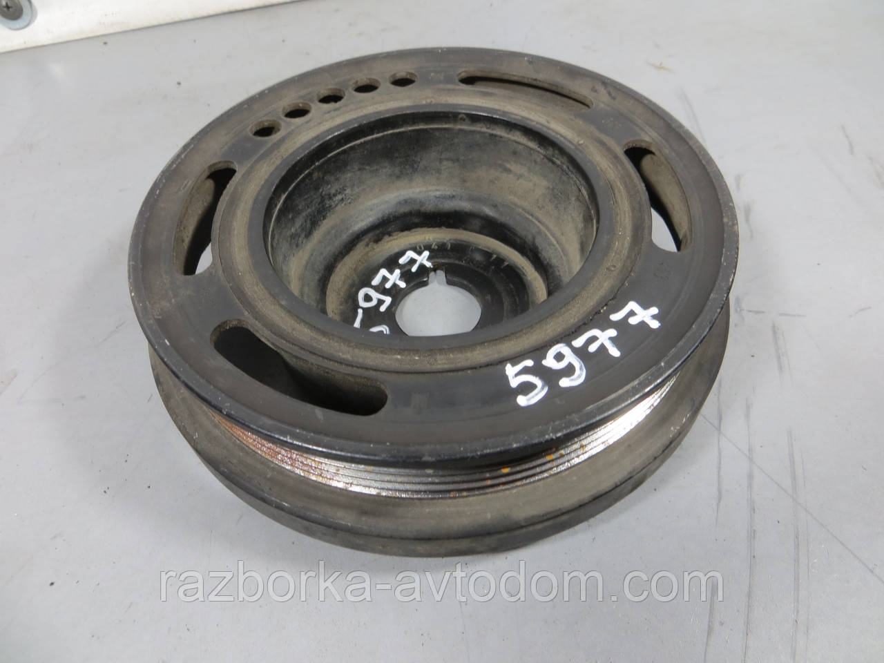 Шків коленвала (5 руч) Opel astra G / H / Vectra C , Zafira B , Signum 1.6/1.8 i Е: 55559328