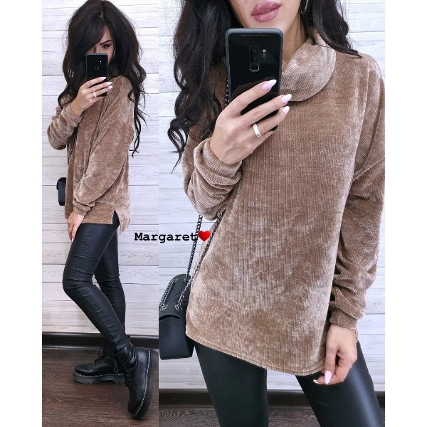 Женская стильная вязаная кофта с высоким воротником