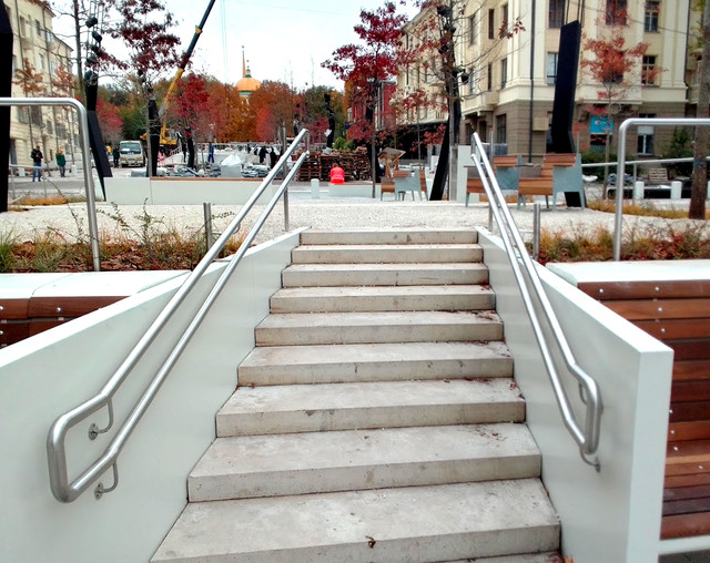 Приклад подвійних поручні з нержавійки Якісні металеві поручні