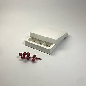 Коробка для цукерок і подарунків, 145*145*30 мм, без вікна, біла