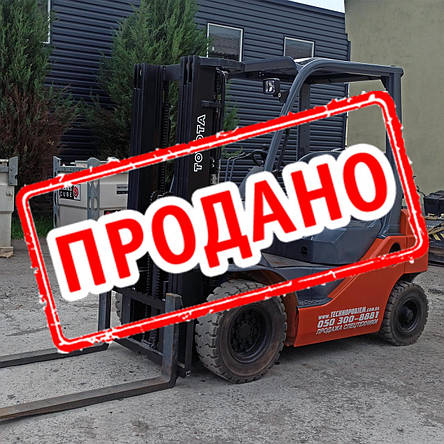 Газ-бензиновий навантажувач вилочний 2 тонни TOYOTA 32-8FG20-2 б/у, фото 2
