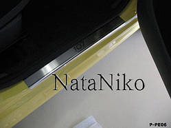 Захист порогів - накладки на пороги Peugeot 107 5-дверцята з 2005 р. (Premium)